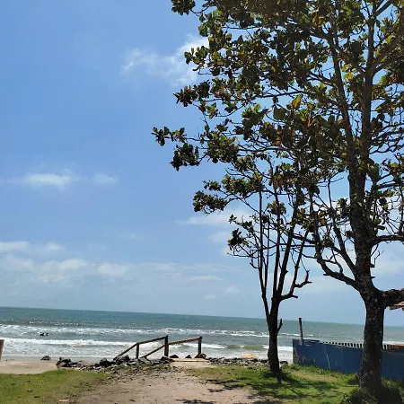 Casa Brisa do Mar Itapoá conforto à uma quadra da praia Exterior foto