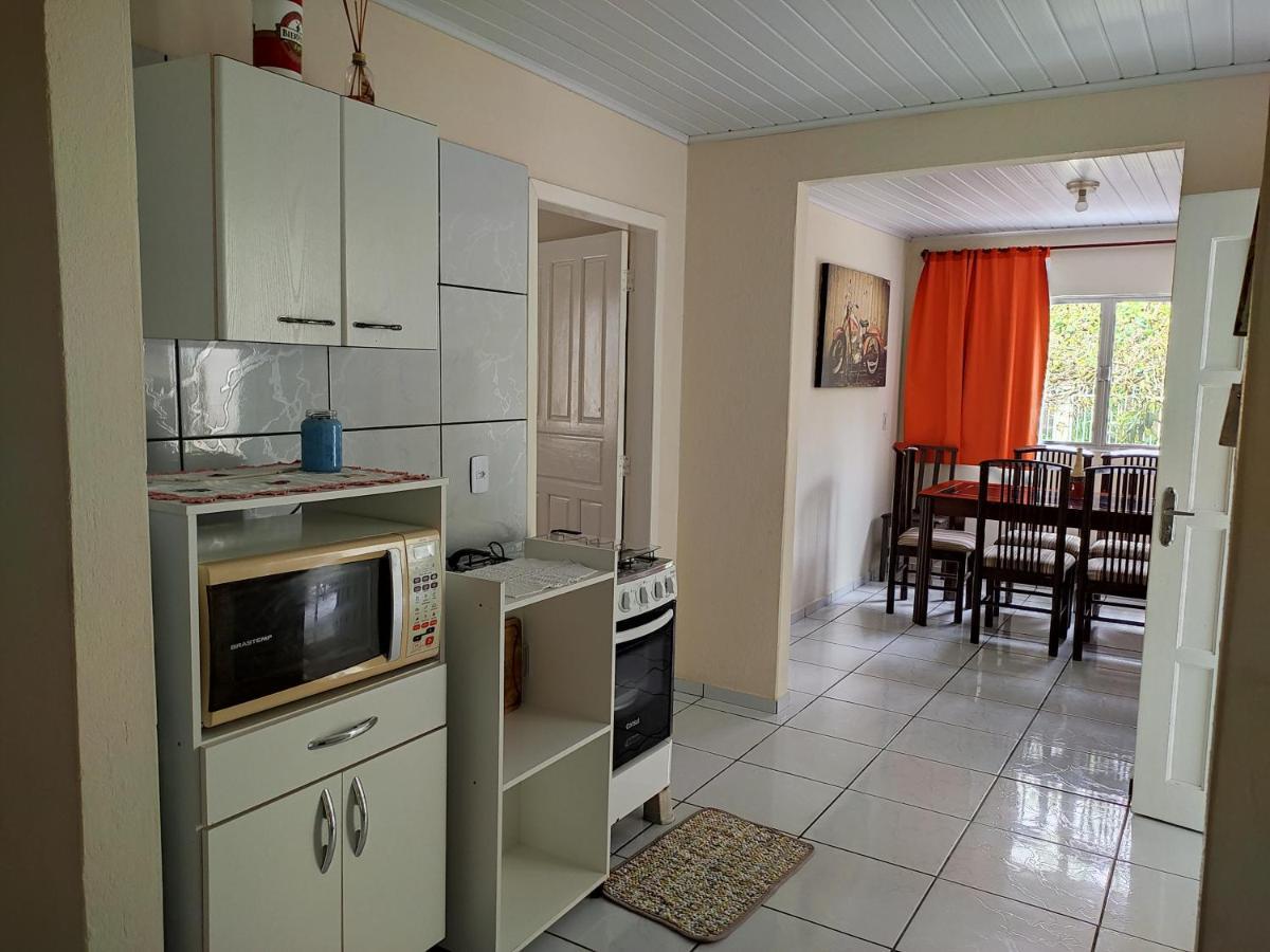 Casa Brisa Do Mar Conforto à Uma Quadra Da Сasa de vacaciones Itapoa (Santa Catarina)