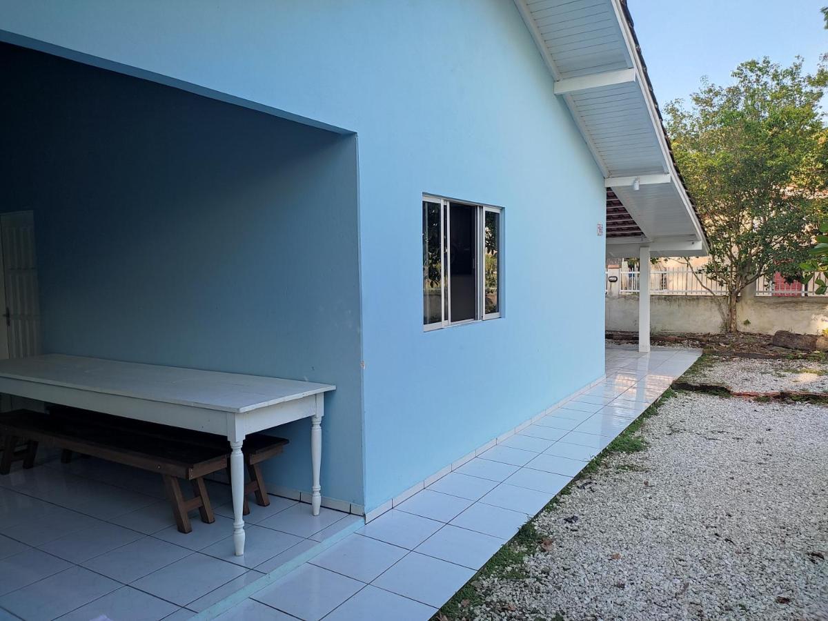 Casa Brisa Do Mar Conforto à Uma Quadra Da * Itapoa (Santa Catarina)