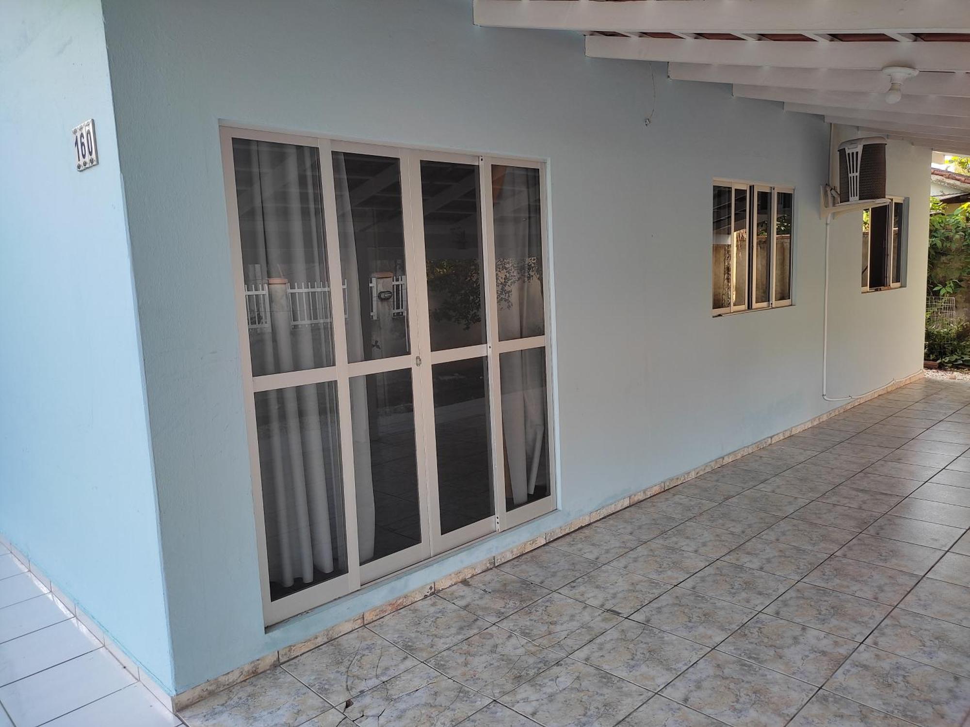 Casa Brisa Do Mar Conforto à Uma Quadra Da Itapoa (Santa Catarina)
